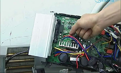 堆龙德庆美的空调电话是多少